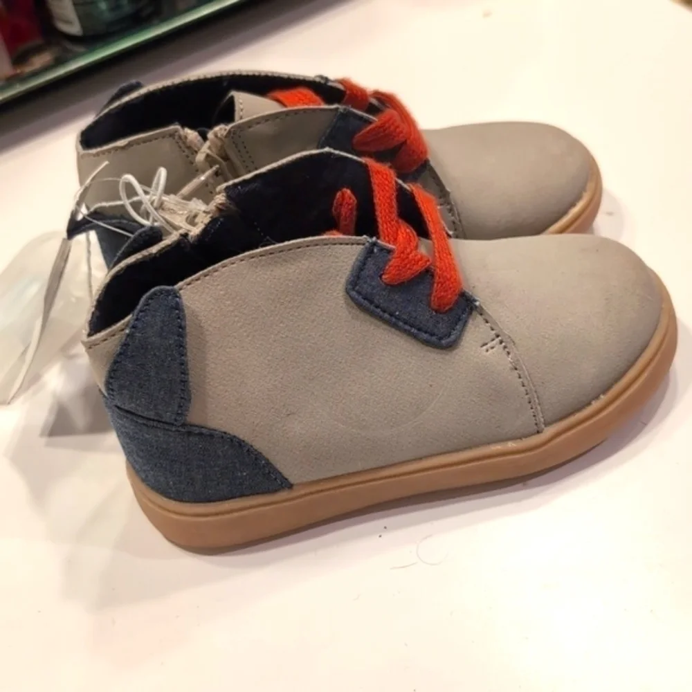 OshKosh NWT Size 9 Tan Denim Casual Boys Shoes